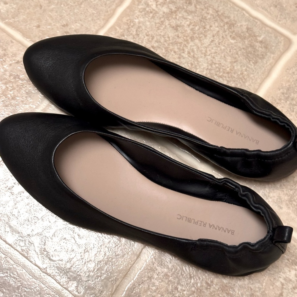Banana Republic Black Minimalist Flats
